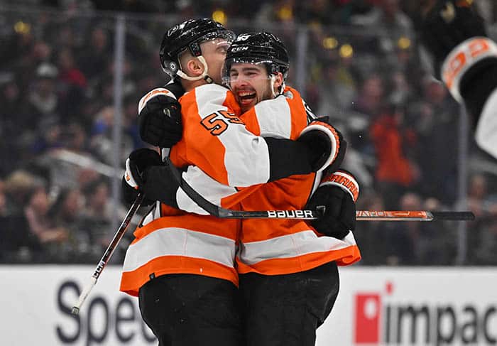 Cates' Short-Handed Goal Lifts Flyers Over Kings