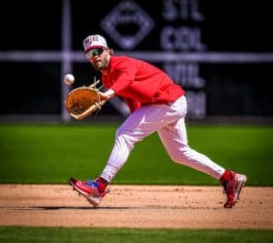 Phillies' Bryce Harper changing from No. 34 to No. 3 to honor late Roy  Halladay