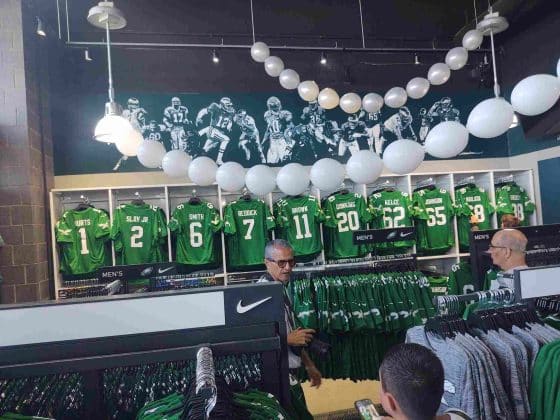 Door opens for Eagles to once again wear 'Kelly Green' uniforms