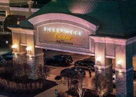 Driver Hospitalized After Horse Racing Accident At Pennsylvania Hollywood Casino